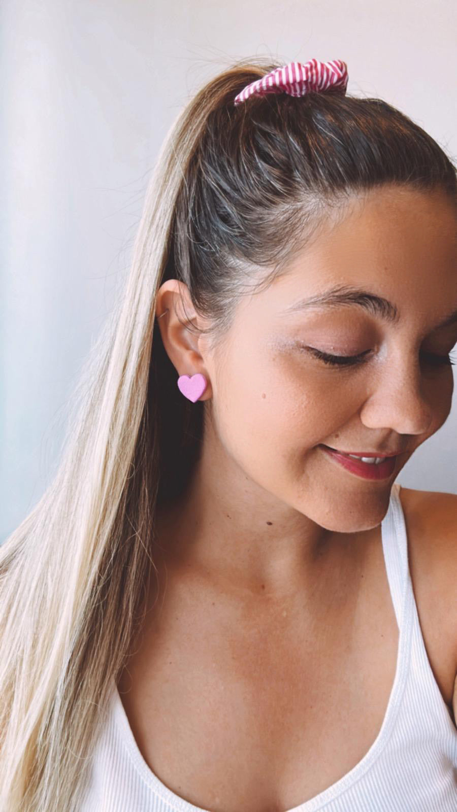 Pretty in Pink • Modelo Mini Corações